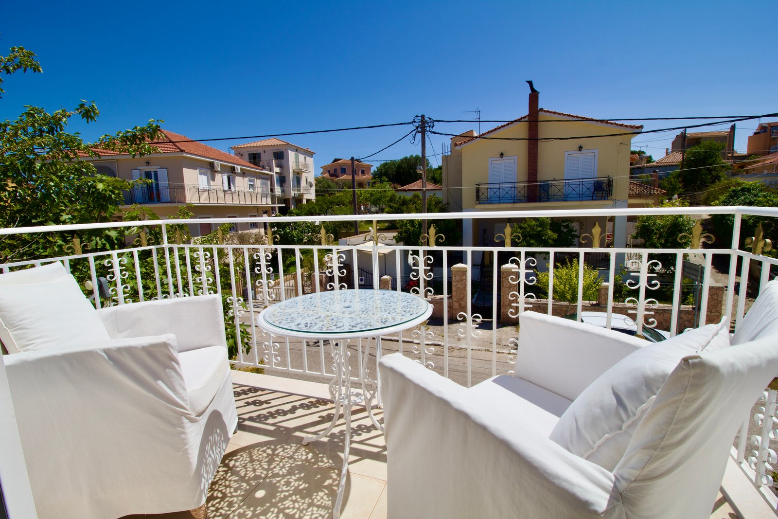 Archontariki Suites - Apartment with Balcony at the Airport