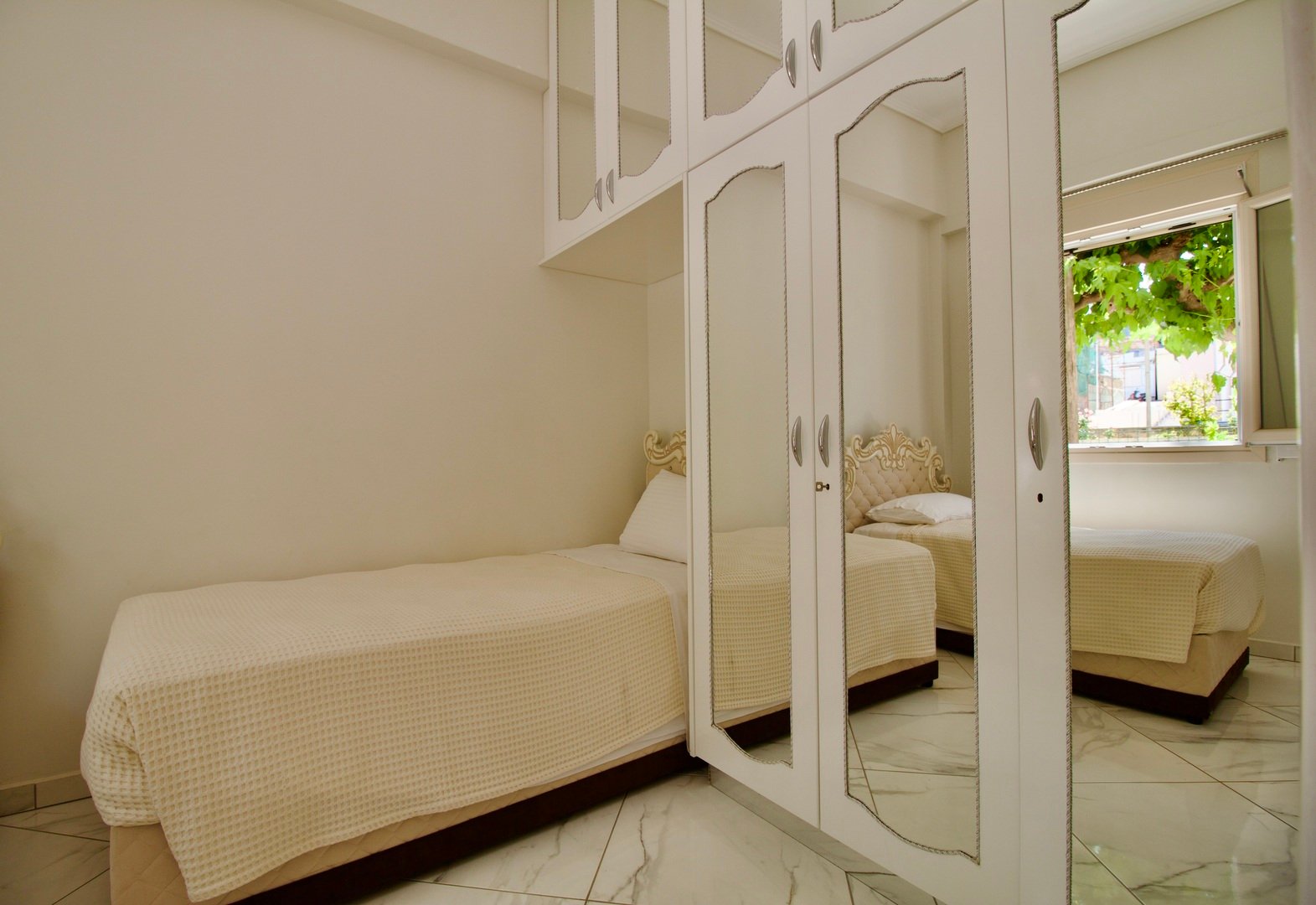 Central Luxurious Retreat Apartment