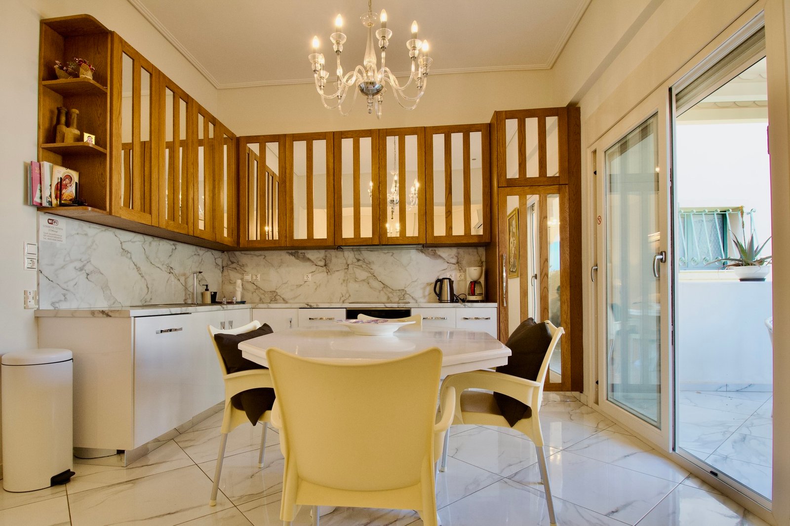 Central Luxurious Retreat Apartment