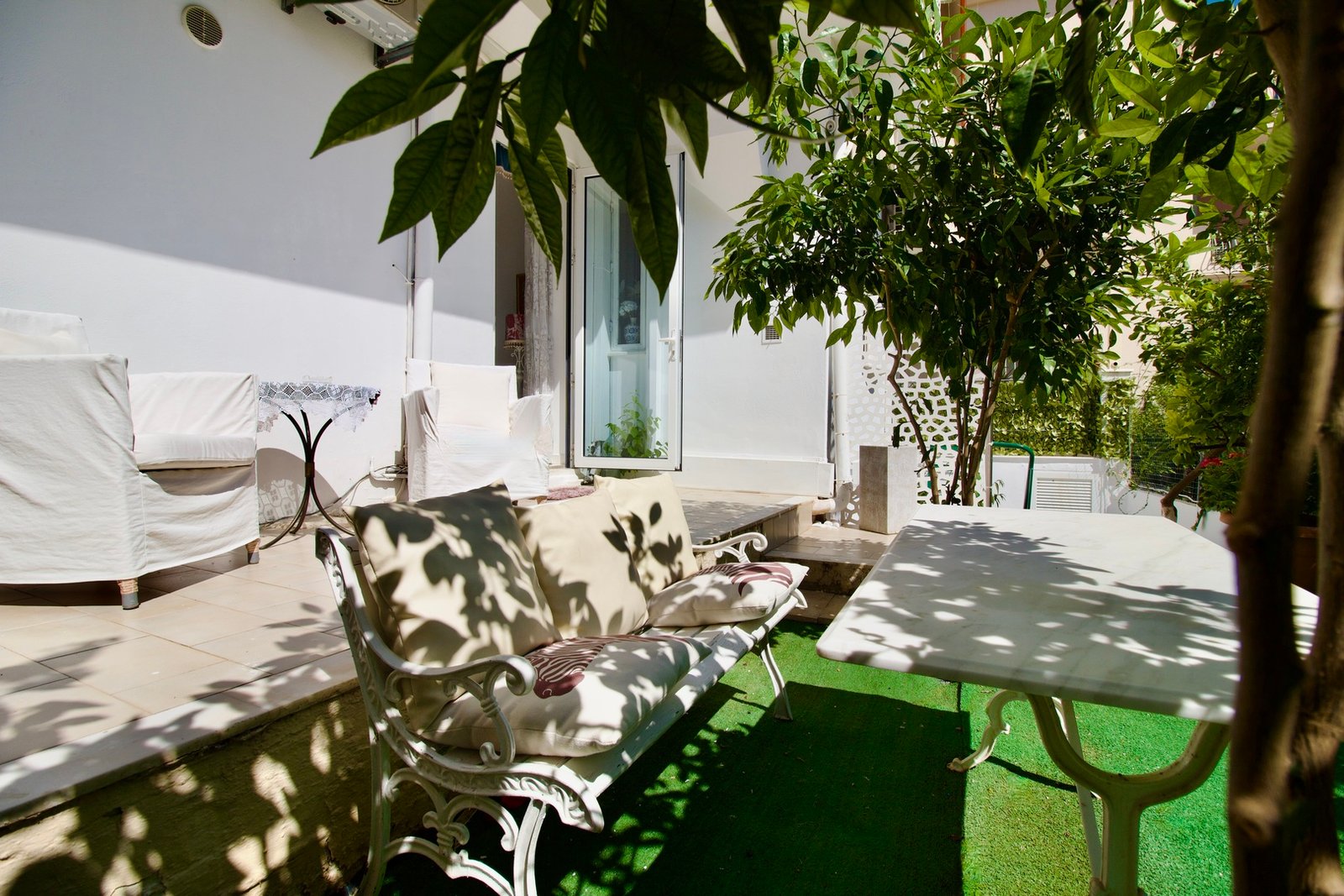 Central Luxurious Retreat Studio